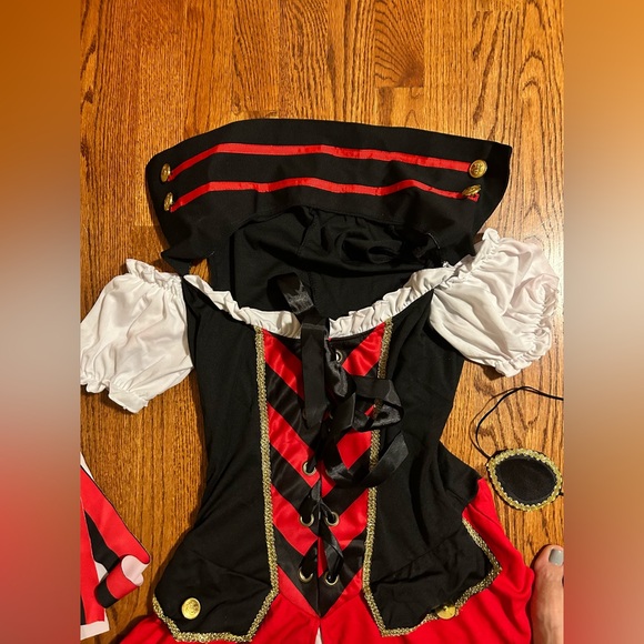 Women’s Admiral Halloween costume - Picture 3 of 5